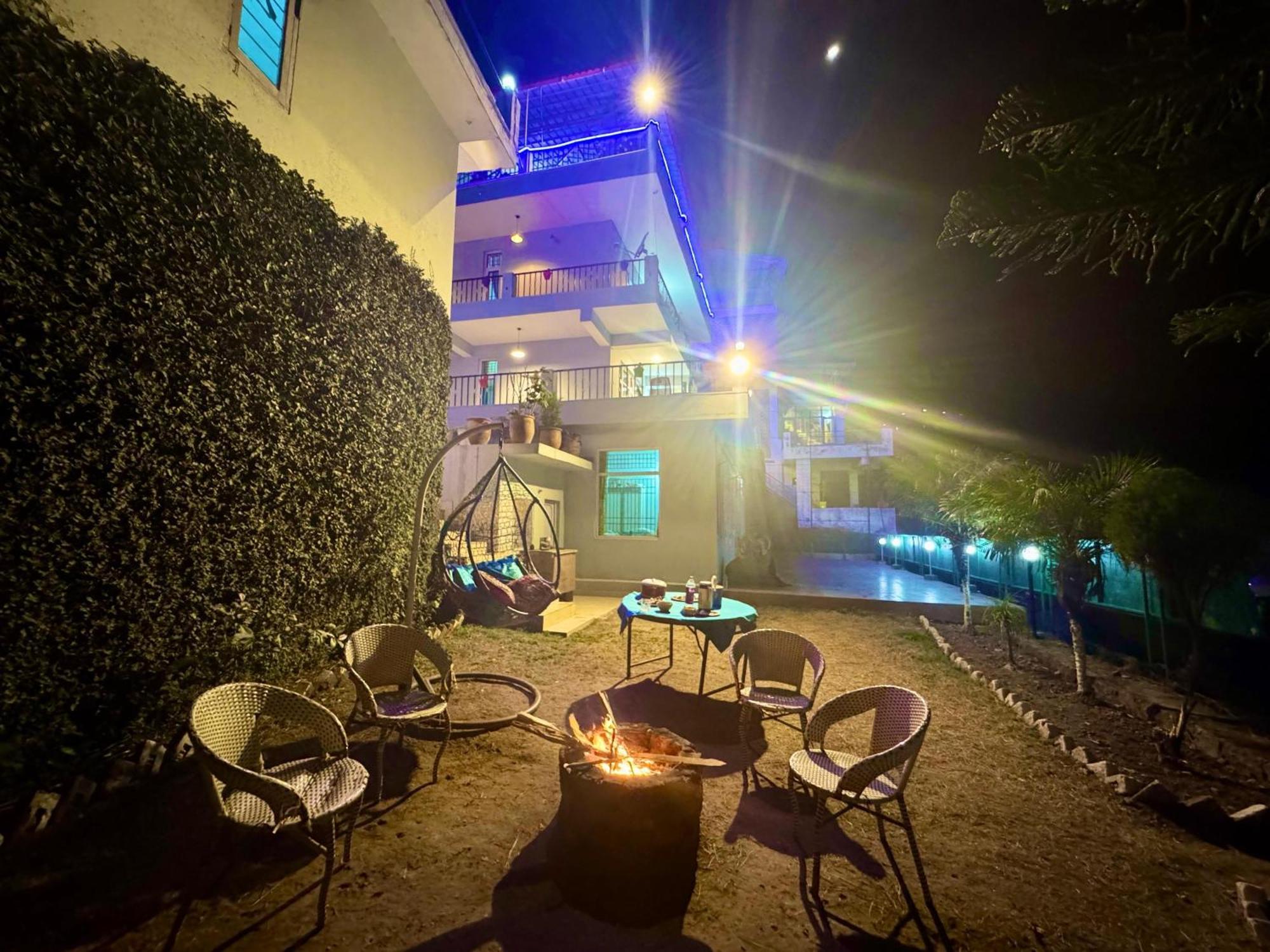 The Tipsy Villa Kasauli Esterno foto